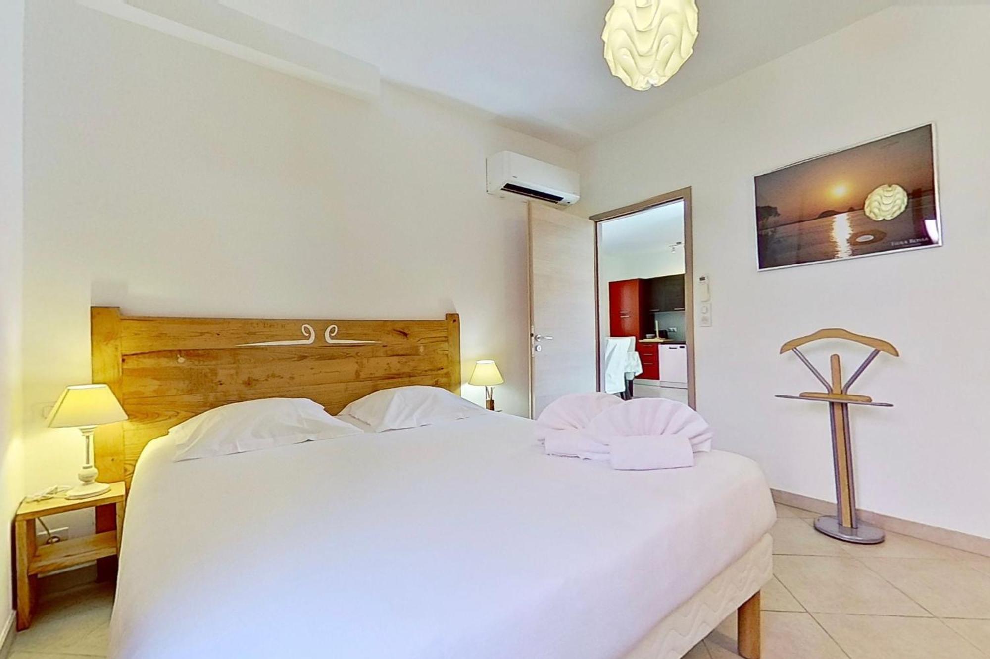 Villas Cala Corsa - 3 Et 4 Chambres - Cala Rossa Porto-Vecchio - Villas Entierement Climatisees Avec Piscine Chauffee Partagee Et Piscines Privees - Internet Gratuit מראה חיצוני תמונה