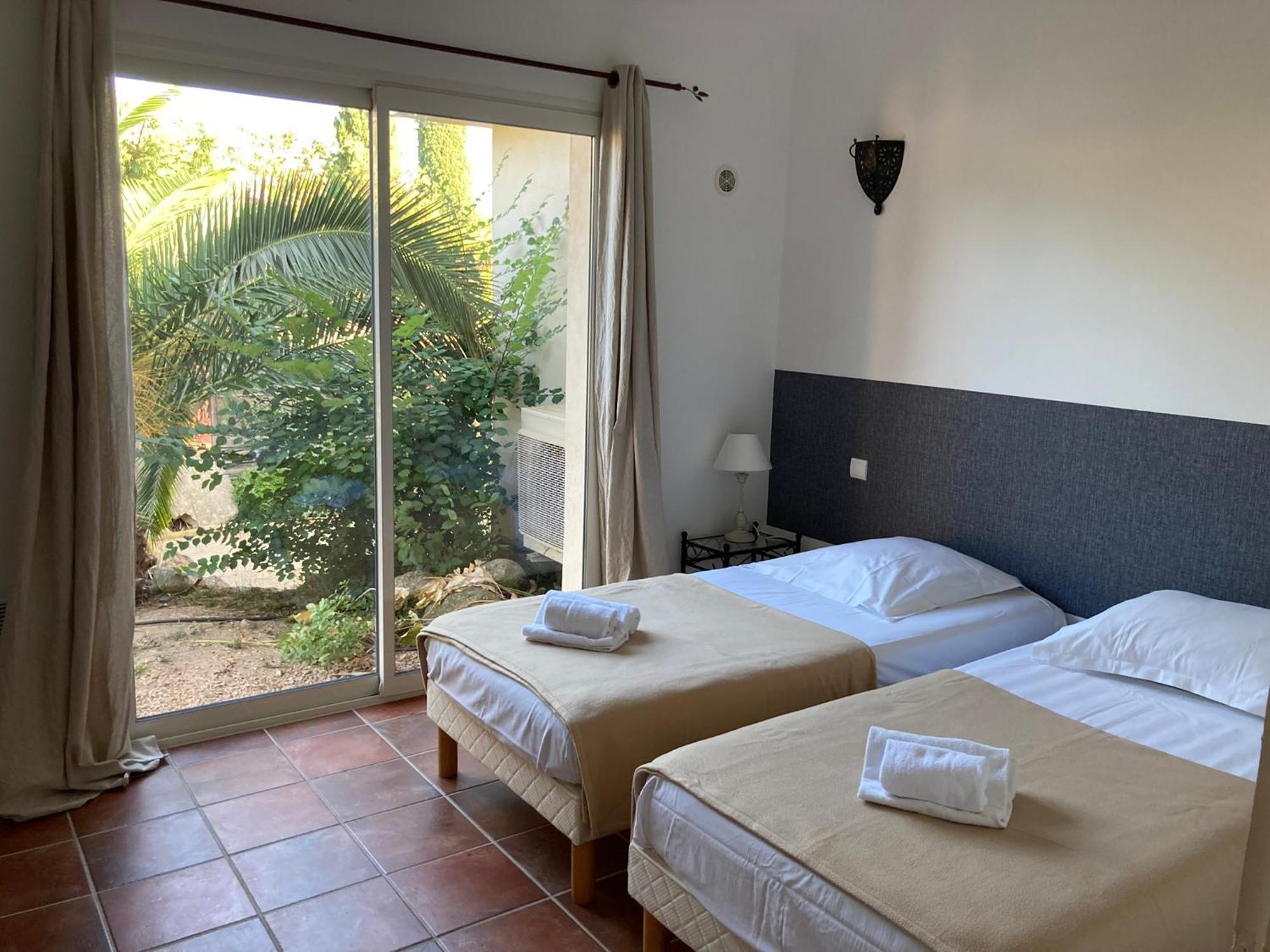 Villas Cala Corsa - 3 Et 4 Chambres - Cala Rossa Porto-Vecchio - Villas Entierement Climatisees Avec Piscine Chauffee Partagee Et Piscines Privees - Internet Gratuit מראה חיצוני תמונה