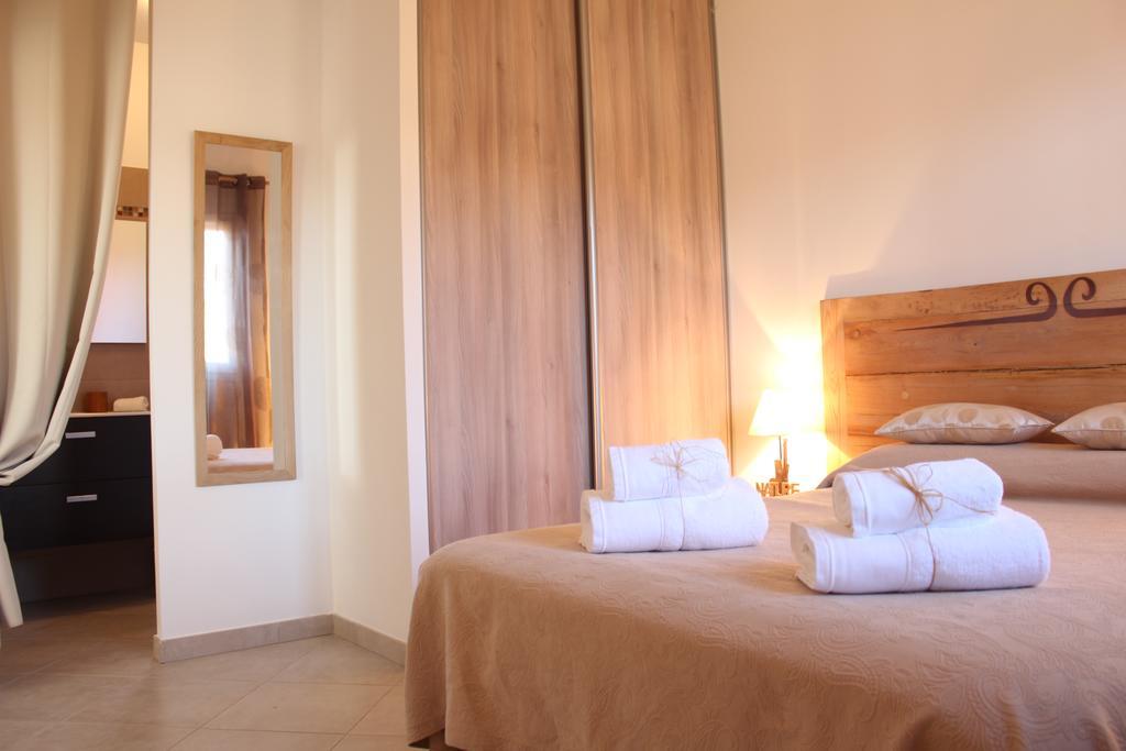 Villas Cala Corsa - 3 Et 4 Chambres - Cala Rossa Porto-Vecchio - Villas Entierement Climatisees Avec Piscine Chauffee Partagee Et Piscines Privees - Internet Gratuit מראה חיצוני תמונה